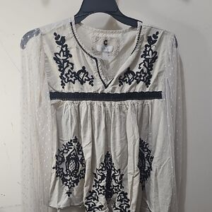 Cupio White and Black Embroidered Long Sleeve Blouse